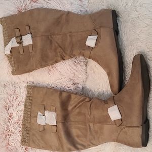 Flat boots wide calf